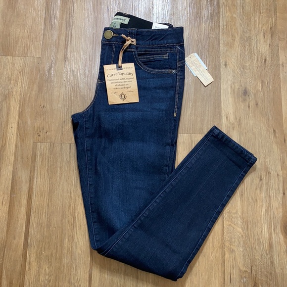 NWT, Democracy Ab technology Jeggings, size 6 - Picture 2 of 10
